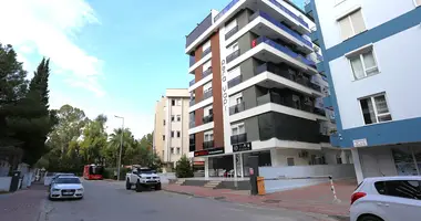 Квартира 3 комнаты в Муратпаша, Турция