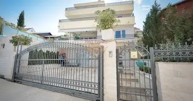 Casa 6 habitaciones en Montenegro