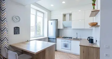 Apartamento 3 habitaciones en Minsk, Belarús