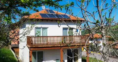 Dom 3 pokoi w Sassofeltrio, Włochy