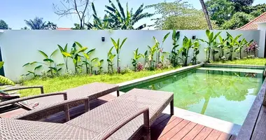 Wohnung 4 Schlafzimmer in Tumbakbayuh, Indonesien