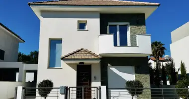 Haus 3 Schlafzimmer in Parekklisia, Zypern