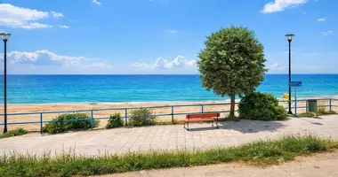 Parcela en Neos Marmaras, Grecia