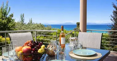 Villa 3 rooms in Paliouri, Greece