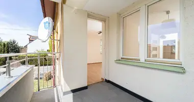 Mieszkanie 3 pokoi w Kraków, Polska