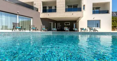 Villa 5 chambres dans Kastel Stafilic, Croatie