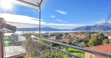 Casa 4 habitaciones en Tivat, Montenegro