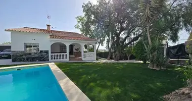 5 bedroom house in Dos Hermanas, Spain