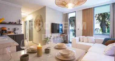 Townhouse 2 bedrooms in Muratpasa, Turkey