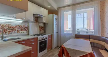Apartamento 3 habitaciones en Astravy, Belarús