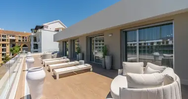 Квартира 4 спальни в Сан-Педро-Алькантара, Испания