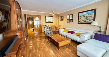 Mieszkanie 3 pokoi w Alicante, Hiszpania