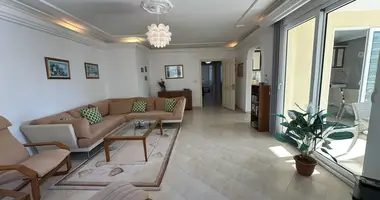 Mieszkanie 4 pokoi w Mahmutlar, Turcja