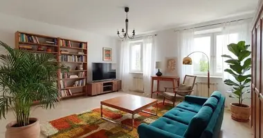 Mieszkanie 3 pokoi w Kraków, Polska