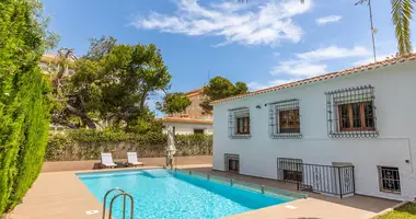 Apartamento 4 habitaciones en Torrevieja, Španjolska