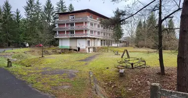 Hotel 1 490 m² w Bukkszek, Węgry