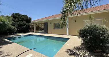 Bungalow 4 bedrooms in Pyrgos Lemesou, Cyprus