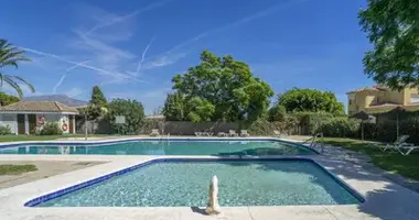 1 bedroom apartment in Estepona, Spain