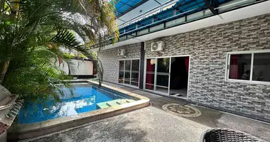 Apartment 8 bedrooms in Denpasar, Indonesia