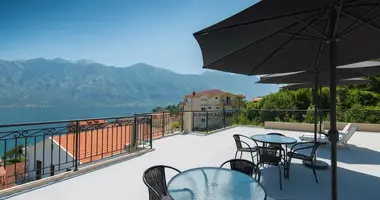 5 bedroom house in Stoliv, Montenegro