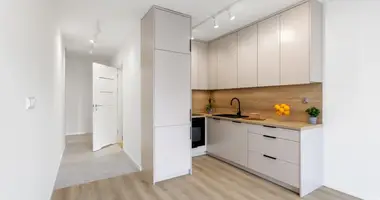 Mieszkanie 4 pokoi w Poznań, Polska