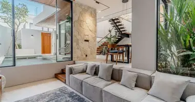 Villa 2 bedrooms in Kerobokan, Indonesia