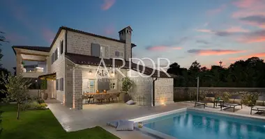 4 bedroom house in Ladici, Croatia