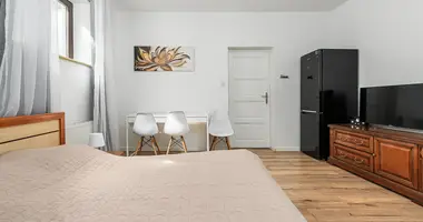 Квартира 2 комнаты в Варшава, Польша