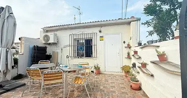 Bungalow 2 bedrooms in Torrevieja, Spain