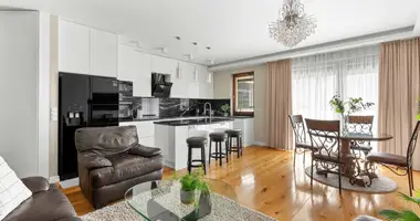 Wohnung 3 zimmer in Warschau, Polen