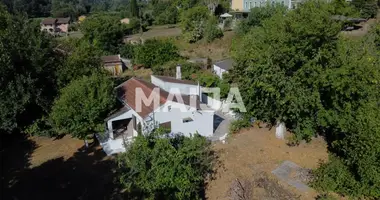 Maison dans Magoulades, Grèce