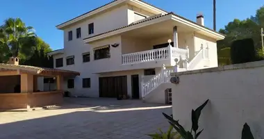 Villa 6 bedrooms in Benidorm, Spain