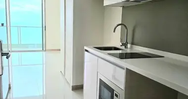 Apartamento independiente Piso independiente en Na Kluea, Tailandia