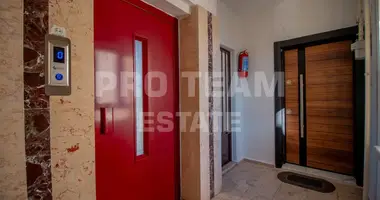 Wohnung 4 zimmer in Muratpasa, Türkei