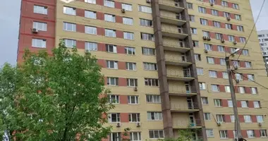Apartamento 3 habitaciones en Kommunarka, Rusia