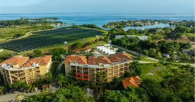 Condo in French Harbour, Honduras