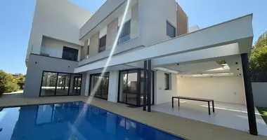 Квартира 5 спален в Агиос Тихонас, Кипр