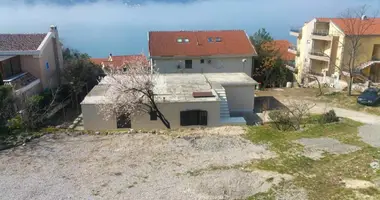 Grundstück in Dobrota, Montenegro