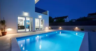 Villa 4 chambres dans Kastel Stafilic, Croatie
