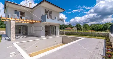 Maison 3 chambres dans Opcina Svetvincenat, Croatie