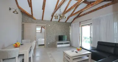 Penthouse 4 bedrooms in Boreti, Montenegro