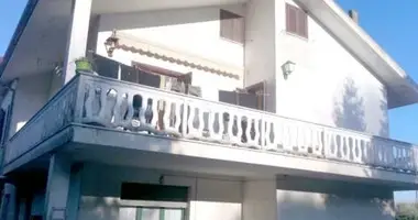 Townhouse 14 rooms in Terni, Italy