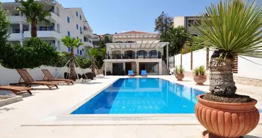 Villa 5 bedrooms in Krasici, Montenegro