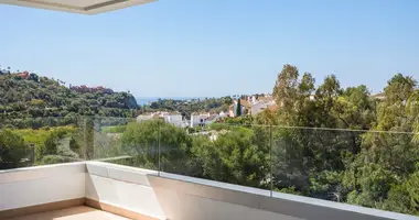 3 bedroom apartment in Benahavis, Spain
