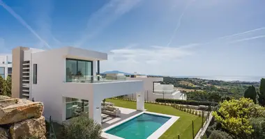 Villa 3 bedrooms in Estepona, Spain
