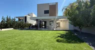 Квартира 5 спален в Агиос Тихонас, Кипр