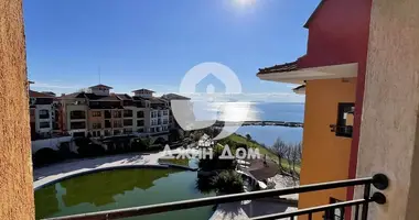 Многоуровневые квартиры 2 комнаты в Ахелой, Болгария