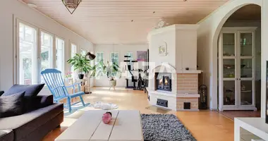 Casa 7 habitaciones en Tuusula, Finlandia