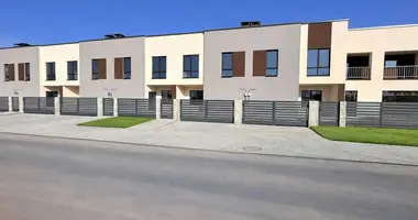 Appartement 4 chambres dans Ratamka, Bélarus