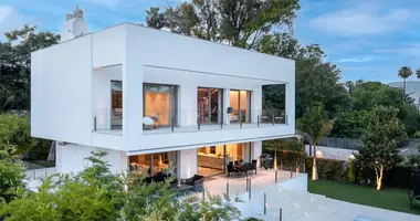 Villa 4 bedrooms in San Pedro Alcantara, Spain